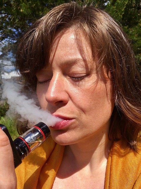 Should You Avoid Getting Vape Juice In Your Mouth?